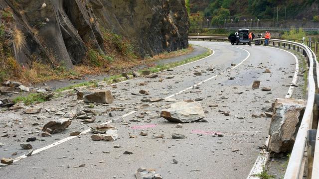 Loreley: Felssturz an der Loreley – Bundesstraße 42 voll gesperrt