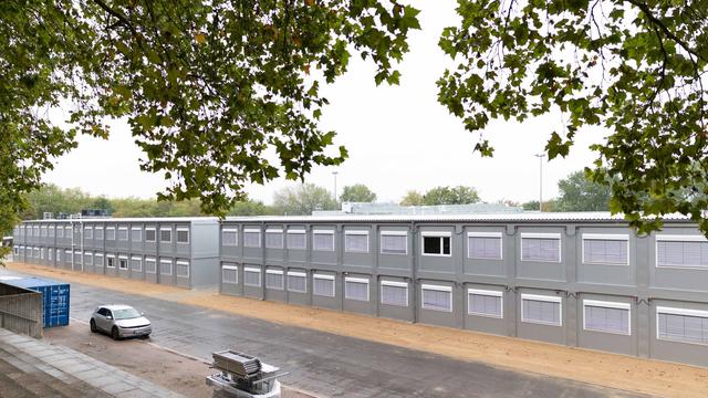 Rückkehr von 1.200 Schülern: Vom Schulbrand zum Schuldorf - Neustart in Erkrath