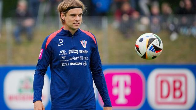 Fußabfall-Bundesliga: Bundesliga-Rückkehr: Köln leiht Ex-Stuttgarter Sosa aus