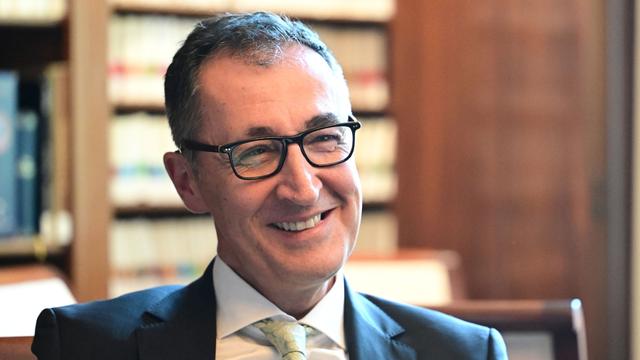 Umwelt-Check: Özdemir fährt saubersten Dienstwagen – Gelbe Karte fürs Land