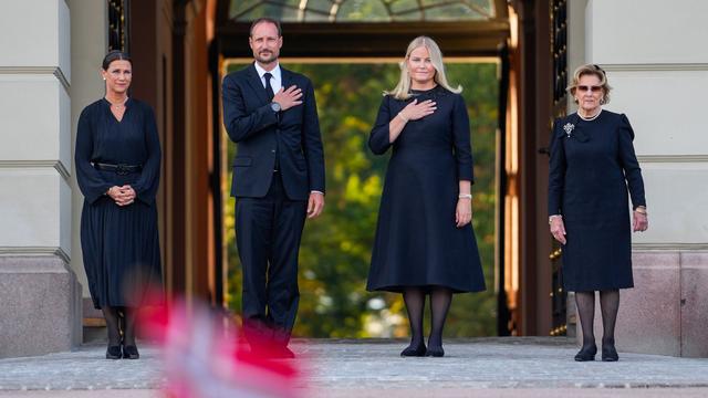Thronwechsel in Norwegen: Ohne seine Königin: Haakon legt Eid im Parlament ab
