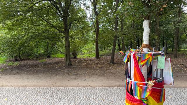 Terrorismus: Regenbogenbank zum Gedenken an CSD-Anschlag zerstört