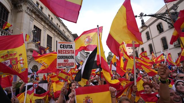 Helfer unter Druck: Demos in Spanien für Ceuta und gegen Sánchez