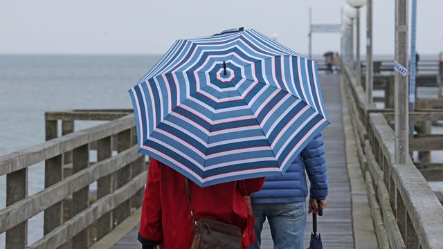 Wetter: Regenschirm parat? Unbeständiges Wochenende in MV