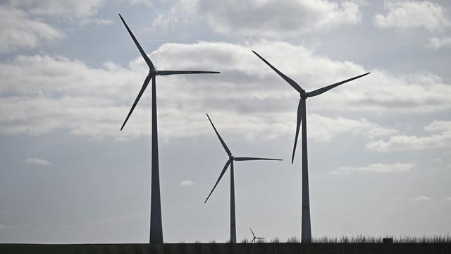 Ausbau erneuerbarer Energien: Ebling drückt beim Netzausbau aufs Tempo