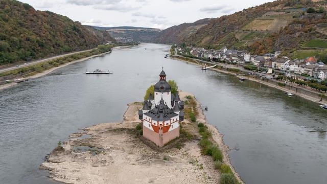 Niedrigwasser: Keine Entwarnung – sinkende Pegelstände erwartet