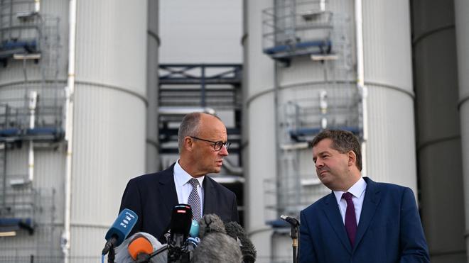 Vor der Landtagswahl: Zum zweiten Mal innerhalb von vier Tagen sind CDU-Chef und Spitzenkandidat zusammen in Sachsen-Anhalt unterwegs.