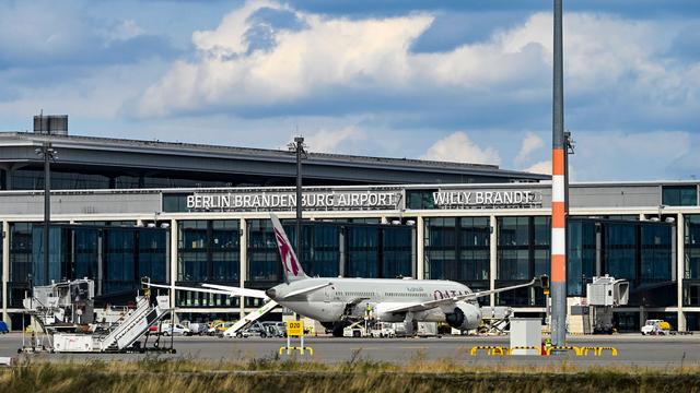 Terminal 1: Polizei räumt BER-Terminal wegen möglichen Gefahrguts