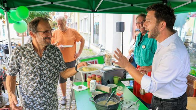Wahlkampfabschluss: Banaszak: Mit Menschen im Osten reden statt zu belehren