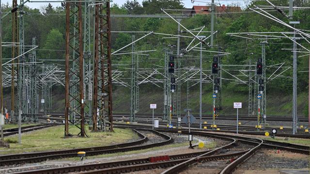 Bild: Zugverkehr: Bauarbeiten bringen Zugausfälle zwischen München und Füssen