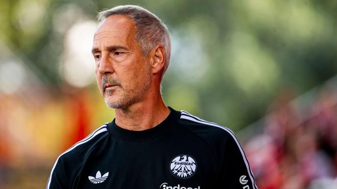 Bundesliga: Adi Hütter erhofft sich bei seinem Heim-Comeback als Trainer von Eintracht Frankfurt drei Punkte. (Archivbild)