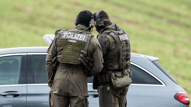 SEK-Zugriff: Mann bedroht neuen Partner seiner Ex-Frau mit Waffe