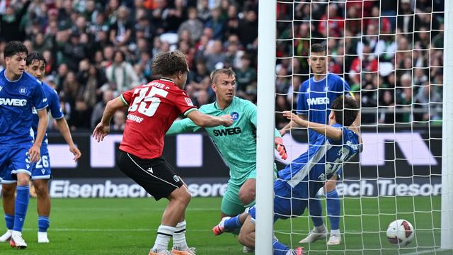 2. Fußball-Bundesliga: Später Ausgleich: KSC punktet in Hannover