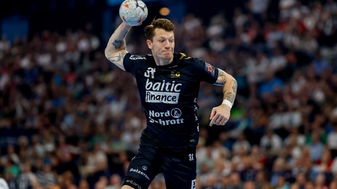Handball-Bundesliga: Emil Jakobsen und die SG Flensburg-Handewitt spielten gegen den HC Erlangen. (Archivbild)