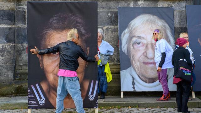 Kunstaktion: Fotograf Luigi Toscano: Rechte dürfen nicht regieren