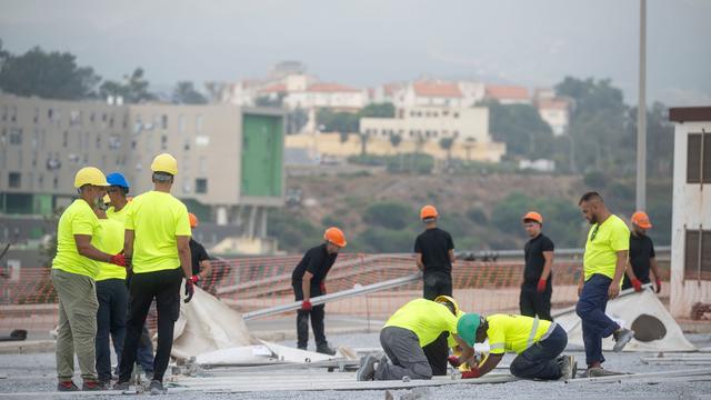 Lager für Migranten: Spaniens Regierung übernimmt Kontrolle über Hafen von Ceuta