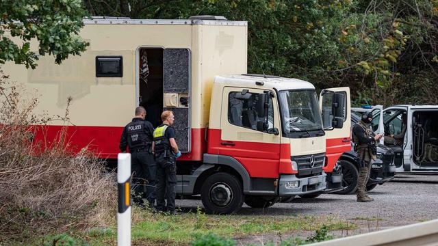Attacken auf Stromversorgung: Strom-Sabotage: Suche nach Verdächtigem läuft