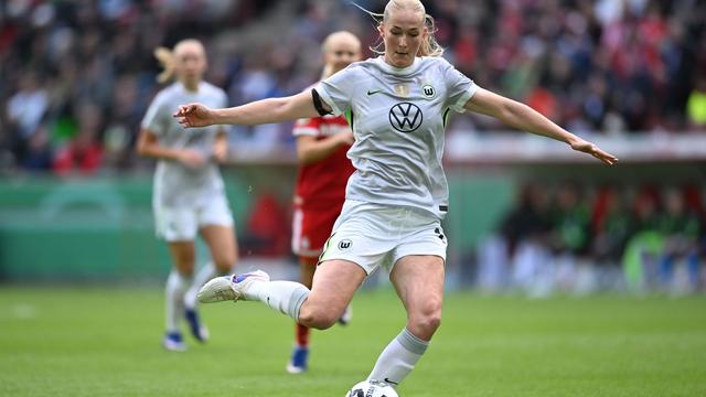 Fußball-Bundesliga der Frauen: 3:2 gegen Werder: Wolfsburg dreht Nordduell kurz vor Schluss