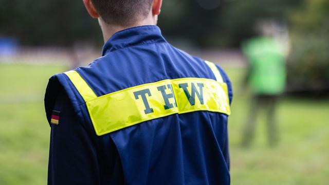 Stundenlanger Feuerwehreinsatz: Akute Einsturzgefahr in Mehrfamilienhaus in Wuppertal