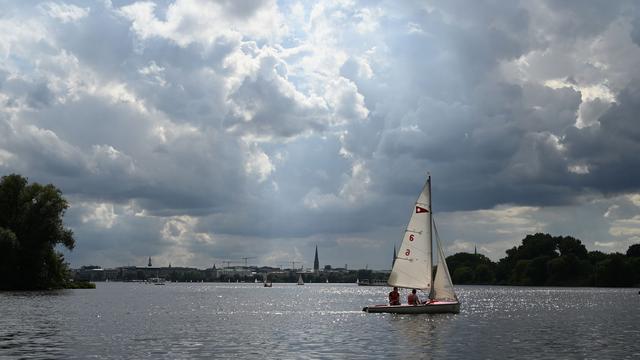 Bild: Nur noch mäßig warm: Neue Woche bringt wechselhaftes und kühleres Wetter