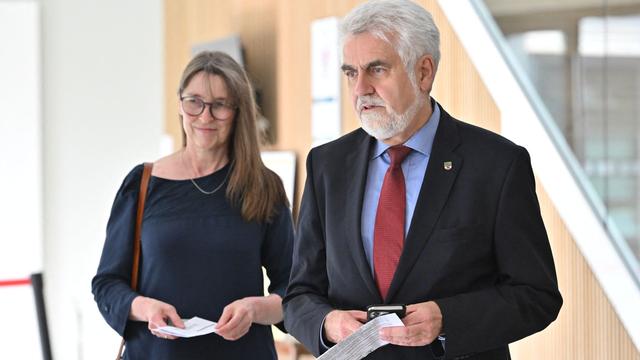 Bild: Landtagswahl Sachsen-Anhalt: SPD-Spitzenkandidat Willingmann hat abgestimmt