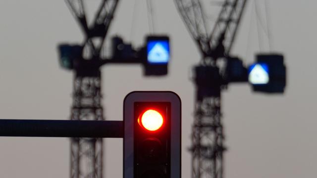 Verkehr in der Hauptstadt: Ampeln in Berlin nach Brand in Umspannwerk ausgefallen