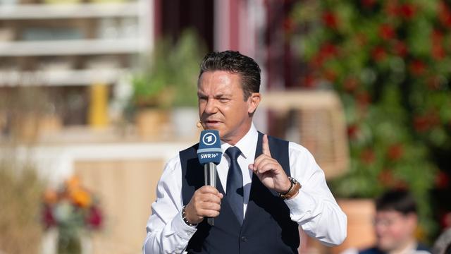 «Immer wieder sonntags»: «Bild»: Mross teilt nach Show-Absetzung gegen den SWR aus