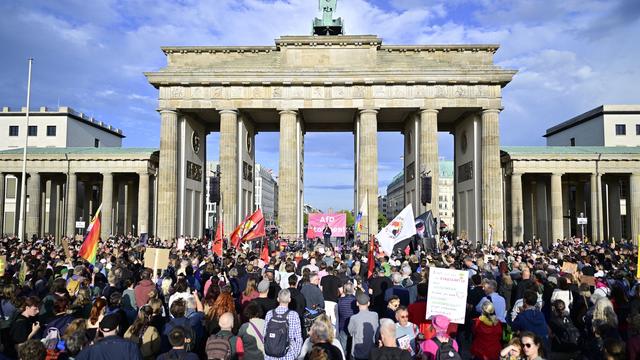 Sachsen-Anhalt-Wahl: Großprotest am Brandenburger Tor nach AfD-Erfolg