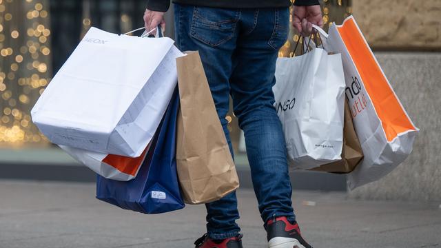 Gehalt: Tarifeinigung im Handel: Fünf Prozent mehr