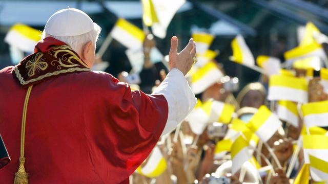 Jubel für den Gast aus Rom: Vor 20 Jahren besuchte Benedikt XVI. seine bayerische Heimat
