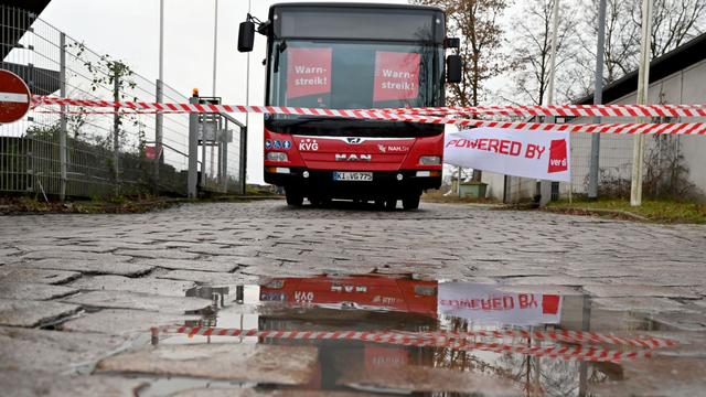 Tarifverhandlungen: Warnstreik im öffentlichen Nahverkehr im Norden beginnt