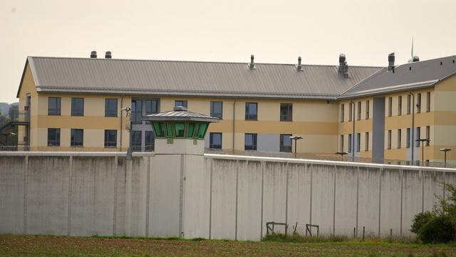 Schmuggel in der JVA: Wie Handys und Drogen ins Gefängnis gelangen