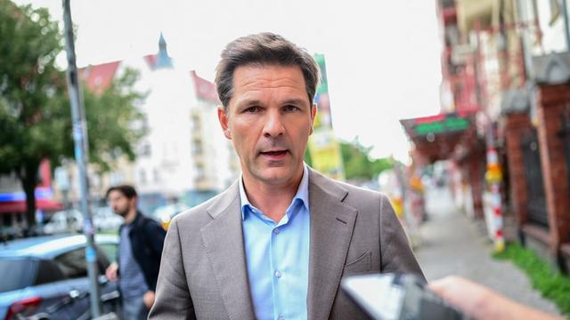 Ermittlungen kurz vor der Wahl: Krach will trotz Vorwürfen weiter SPD-Wahlkampf machen