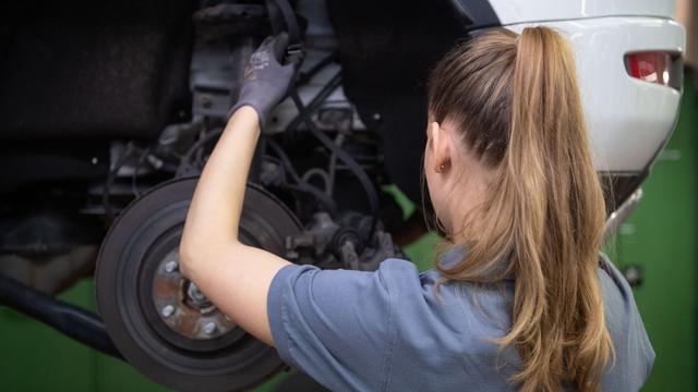 Verkehrssicherheit: Rund 22 Prozent der Nutzfahrzeuge fallen beim TÜV durch