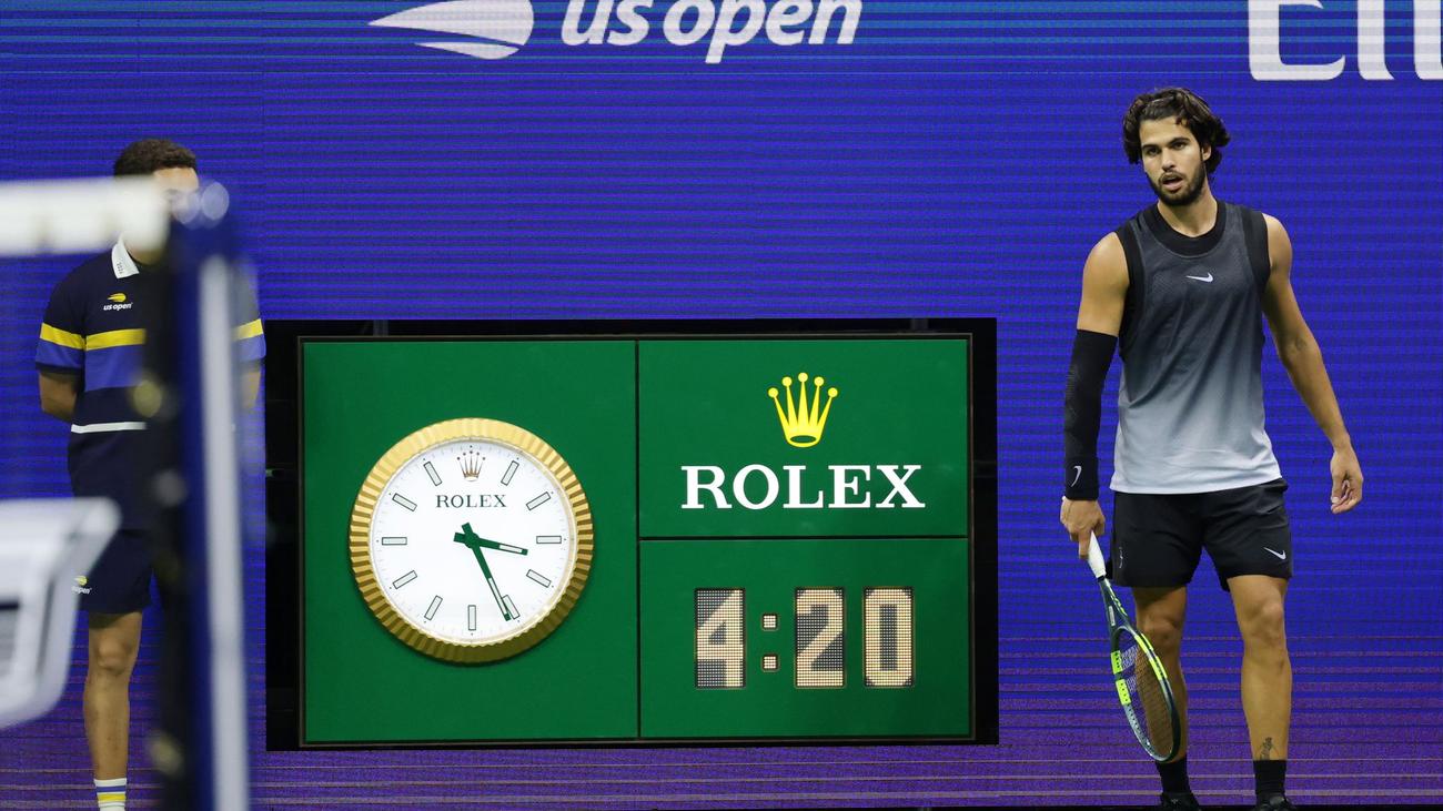 US Open: Ben Shelton Beats Carlos Alcaraz in Record-Breaking Late-Night Thriller