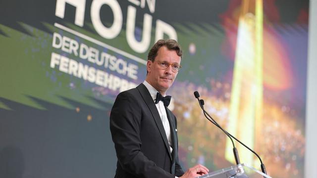 Deutscher Fernsehpreis: Wüst sichert Medien nach AfD-Erfolg Unterstützung zu