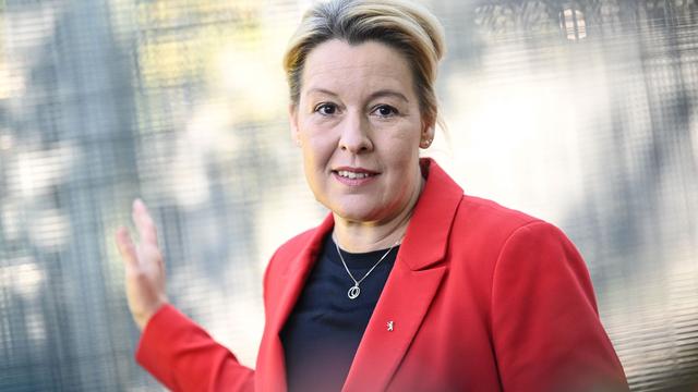 Ermittlungen kurz vor Wahl: Giffey: SPD-Spitzenkandidat Krach hat volle Solidarität