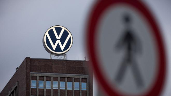  Die Arbeitnehmerseite drängt auf Gespräche mit dem VW-Vorstand. (Archivbild)
