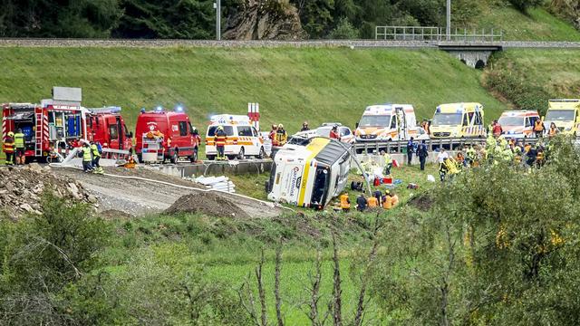 Tödlicher Unfall in Graubünden: Reiseorganisation bestürzt über Busunglück in der Schweiz