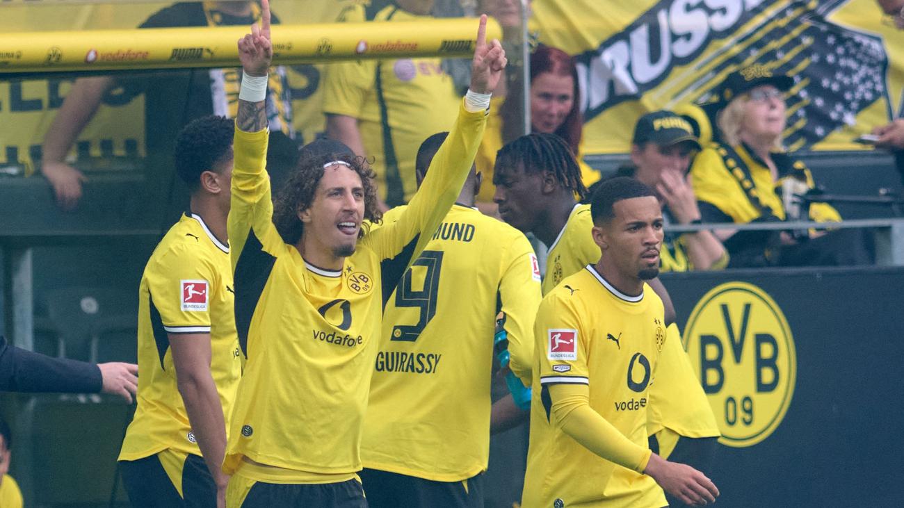 Fußball-Bundesliga: Freiburg und BVB bauen Siegesserie aus - Krise in Gladbach