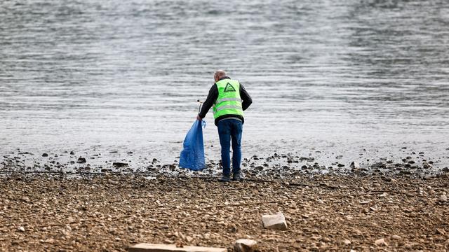 Jährliche Aktion: Freiwillige befreien bei «Rhine Clean Up» Flussufer von Müll