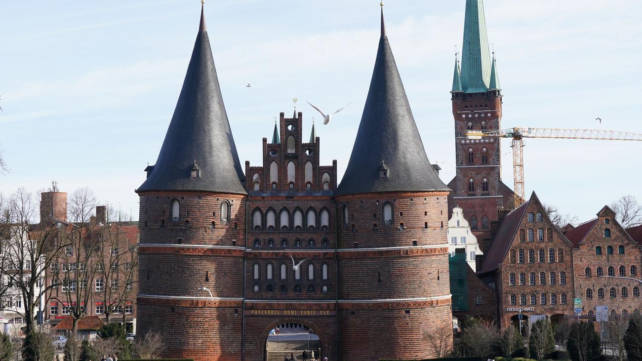 Fehmarnbeltquerung: Lübeck zieht vor Gericht – Sorge um Hafen und Bahnqualität