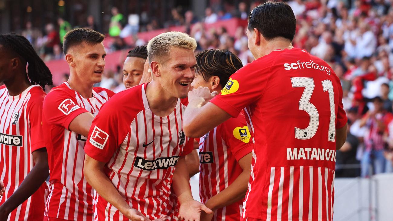 Fußball-Bundesliga: SC Freiburg feiert historischen Start – Gladbach geht unter
