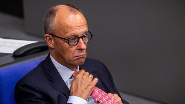 Kanzler und Koalition: AfD-Sieg, Streit und miese Umfragen: Merz unter Druck