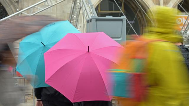 Bild: Wetter: Nasser Sonntag vor dem Schulstart - dann kommt Sonne zurück