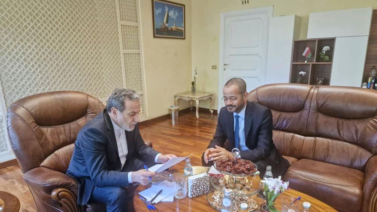 Guerra en Irán: ministro de Exteriores de Omán: reunión sobre el estrecho de Ormuz aplazada