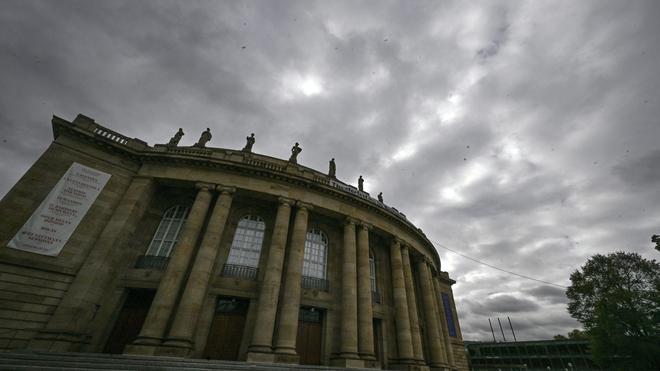  Das Opernhaus in der Stuttgarter Innenstadt muss dringend saniert werden.