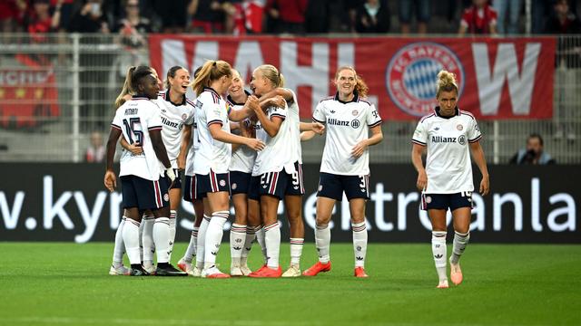 Fußball: Rekordserie hält: Bayern-Frauen drehen Spiel in Leverkusen