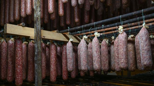 Nordhessen: Einbruch bei Metzgerei: Diebe stehlen «Ahle Wurscht»