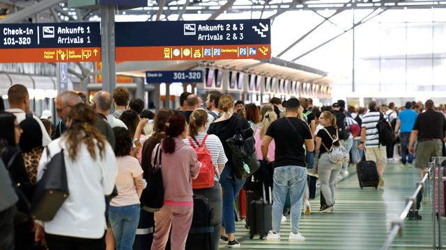 Bild: Luftverkehr: Flughafen Köln/Bonn: Passagiere mussten länger warten